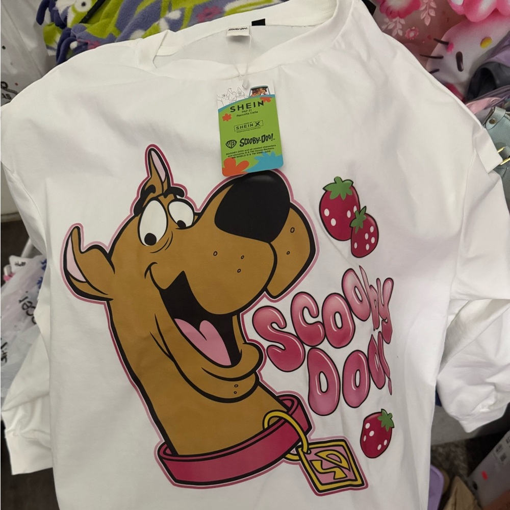 SHEIN Scooby-Doo Graphic Tag with Green and Orange Accents